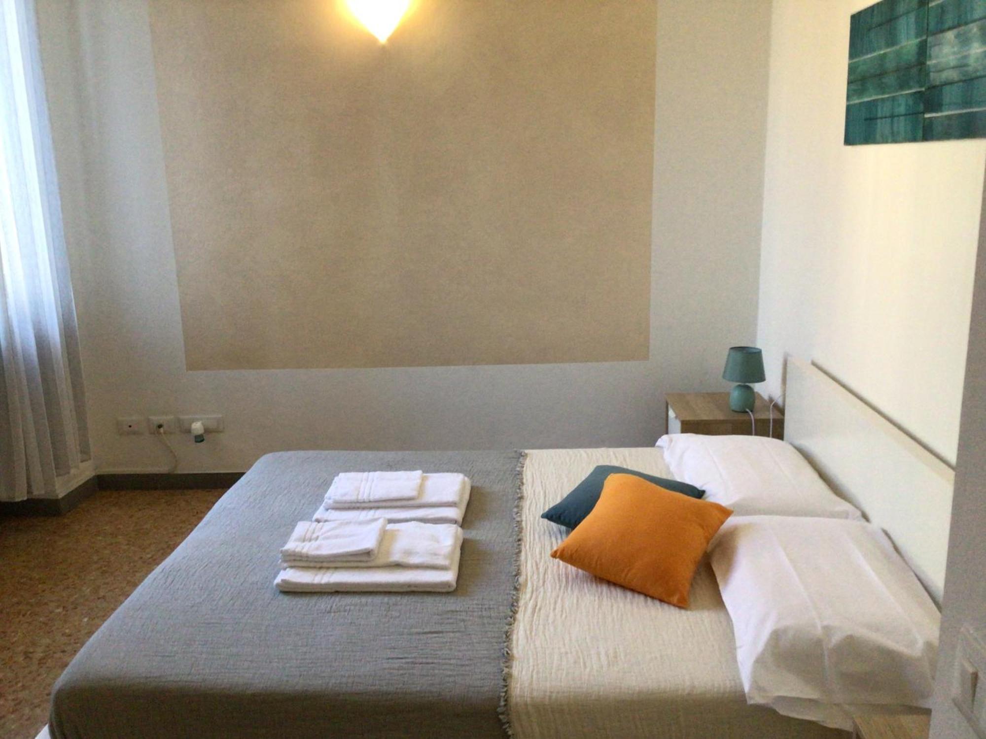 A Due Passi Da Giulietta-Casa Montecchi Vérone Extérieur photo