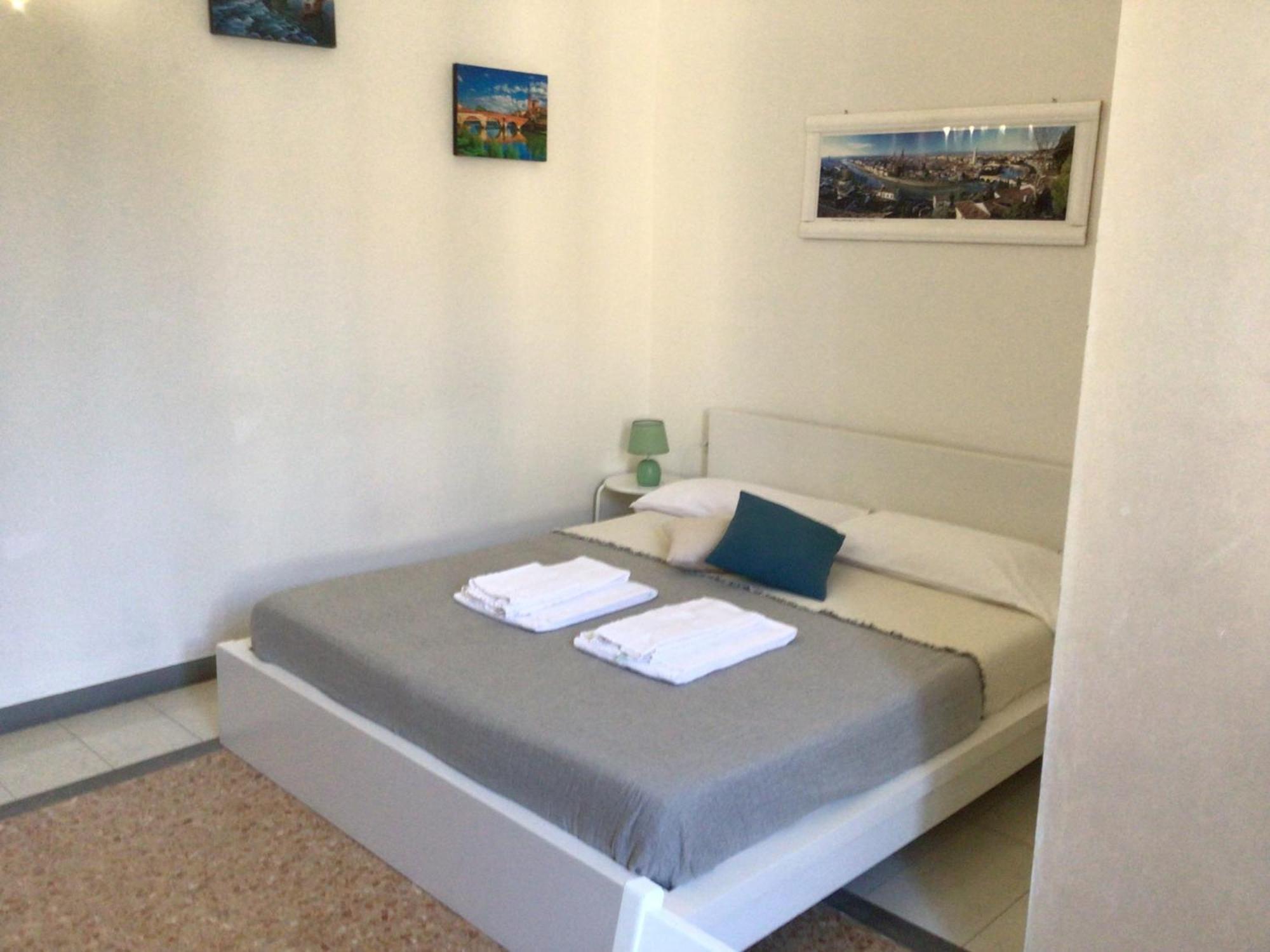 A Due Passi Da Giulietta-Casa Montecchi Vérone Extérieur photo